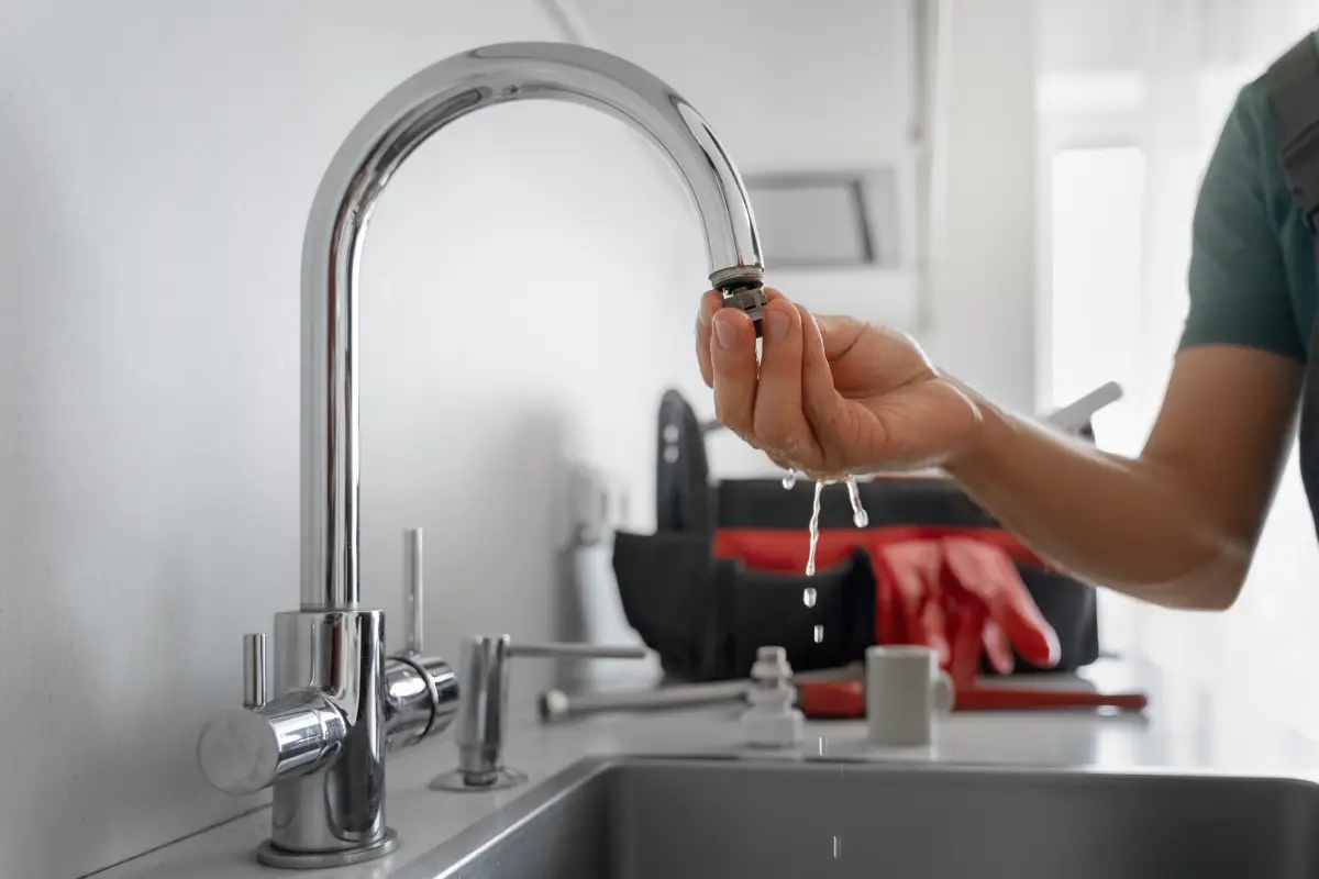 Faucet & Bathroom Fittings